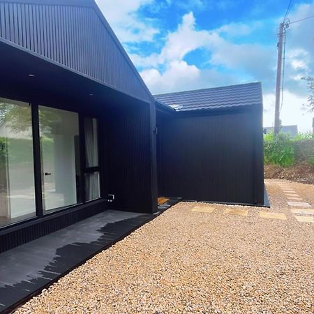 Deerpark Semi Sleeps 8 With Sofa Bed Apartment Cashel  Exterior photo