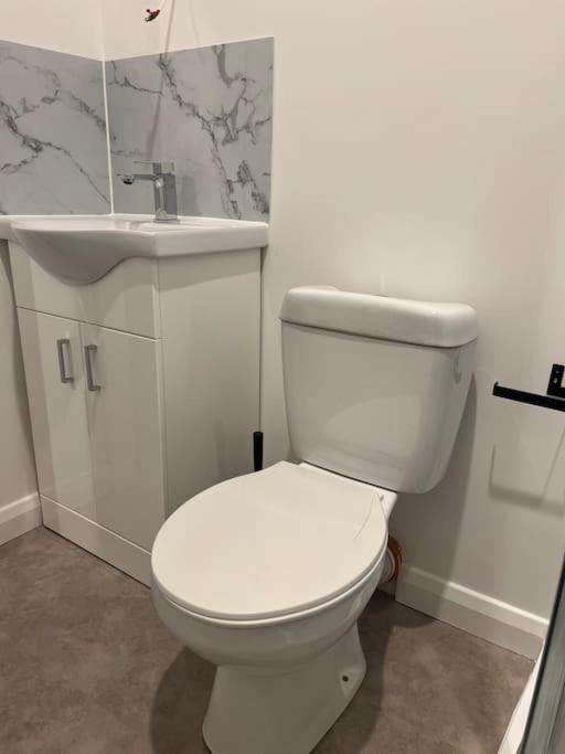 Deerpark Semi Sleeps 8 With Sofa Bed Apartment Cashel  Exterior photo