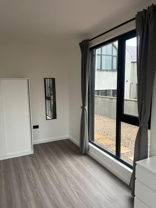 Deerpark Semi Sleeps 8 With Sofa Bed Apartment Cashel  Exterior photo