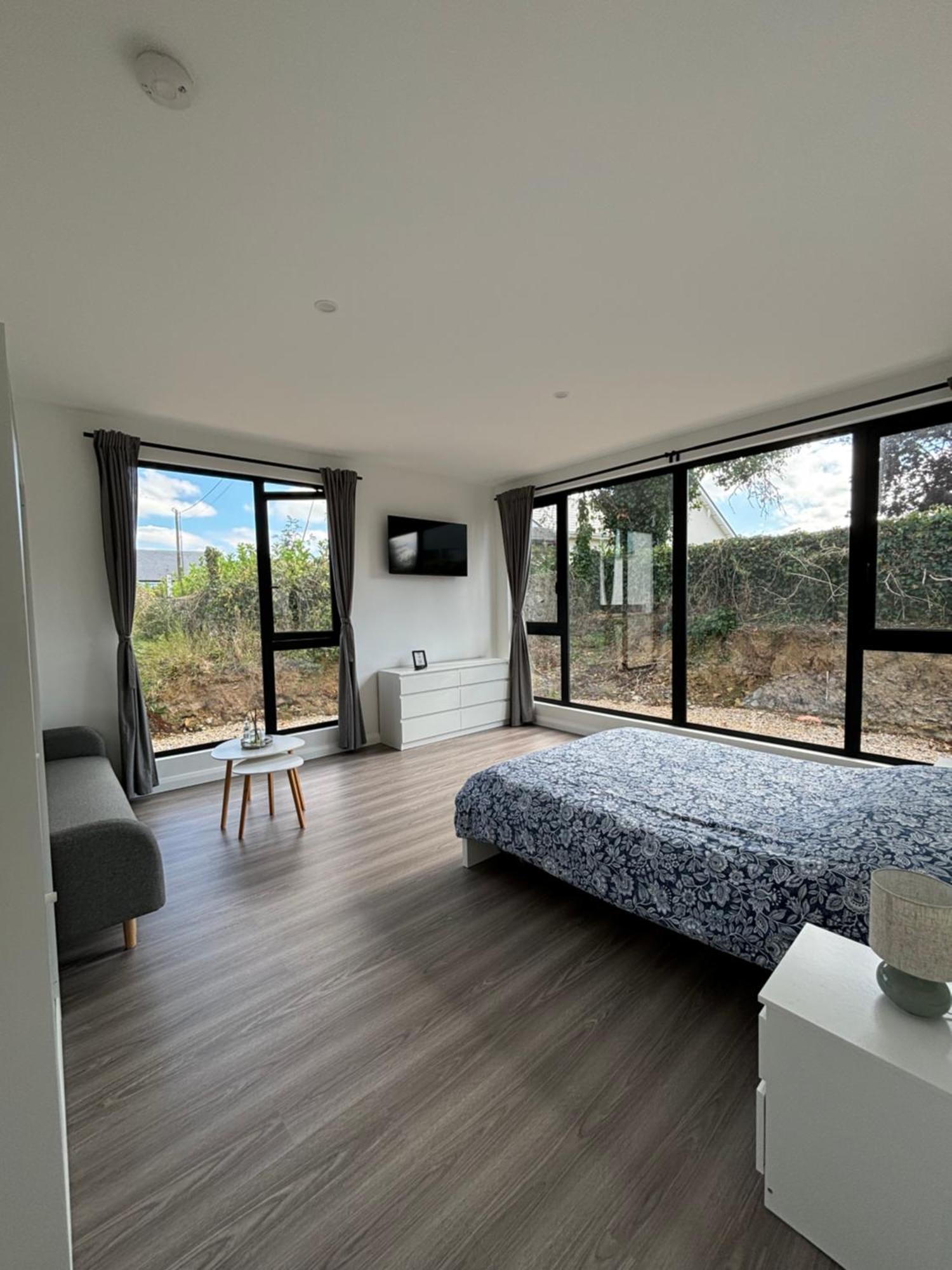 Deerpark Semi Sleeps 8 With Sofa Bed Apartment Cashel  Exterior photo